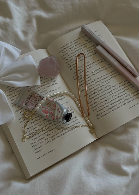 Minimalistic French Pin