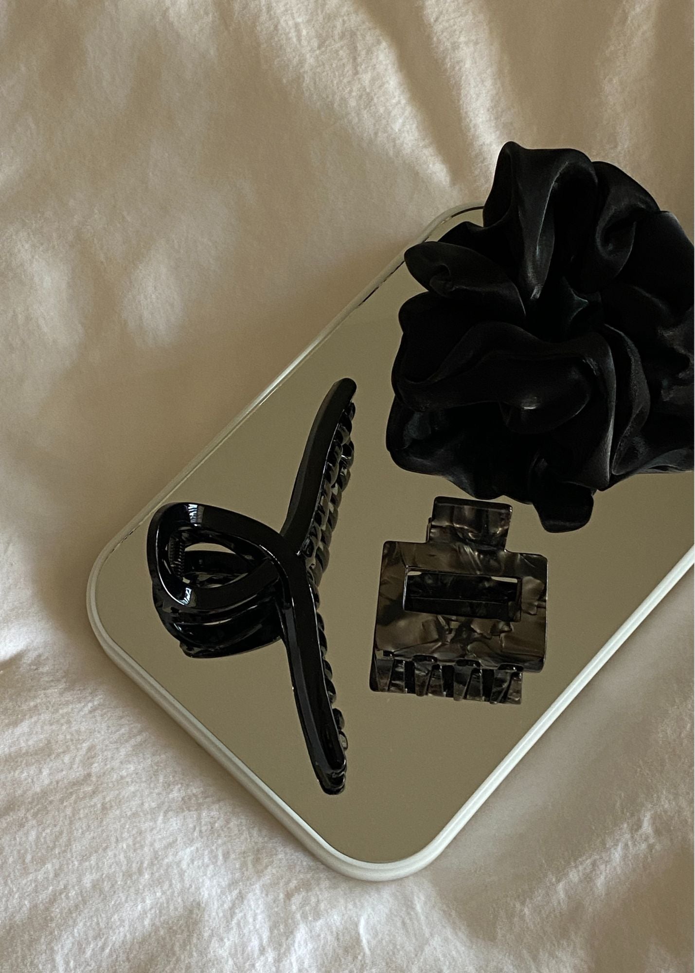 【匿名配送】POTETE コフレ 3heart clip 黒 新品POTETE コフレ 3heart clip 黒