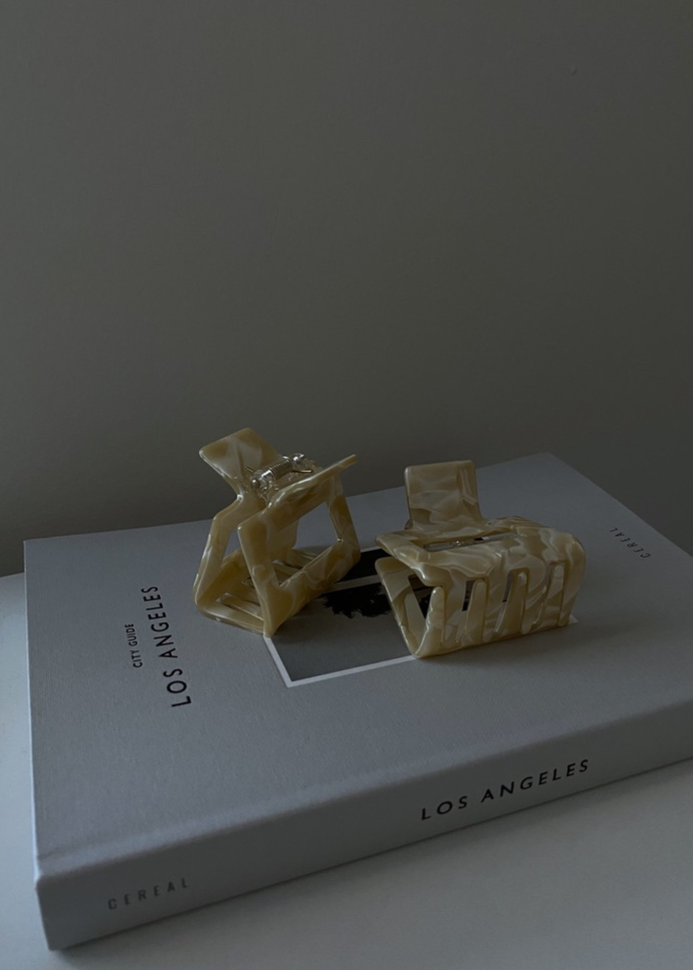 white marble inspired claw clip on books